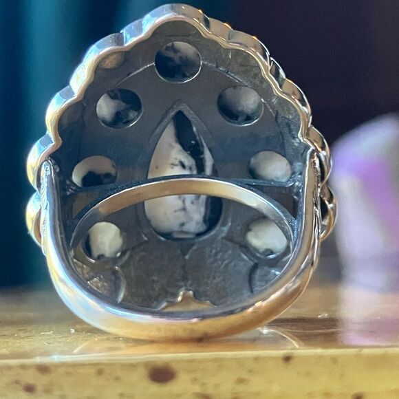 White Buffalo Sterling Silver Cocktail Ring Size 7 - Picture 5 of 9